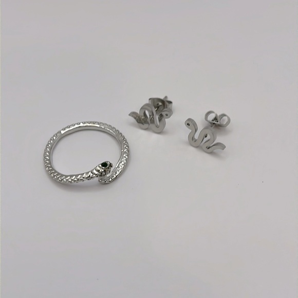 Mystical Starter Kit (Pendulum and Board w/Sacred Snake Rings Earrings) NWOT - Picture 4 of 6